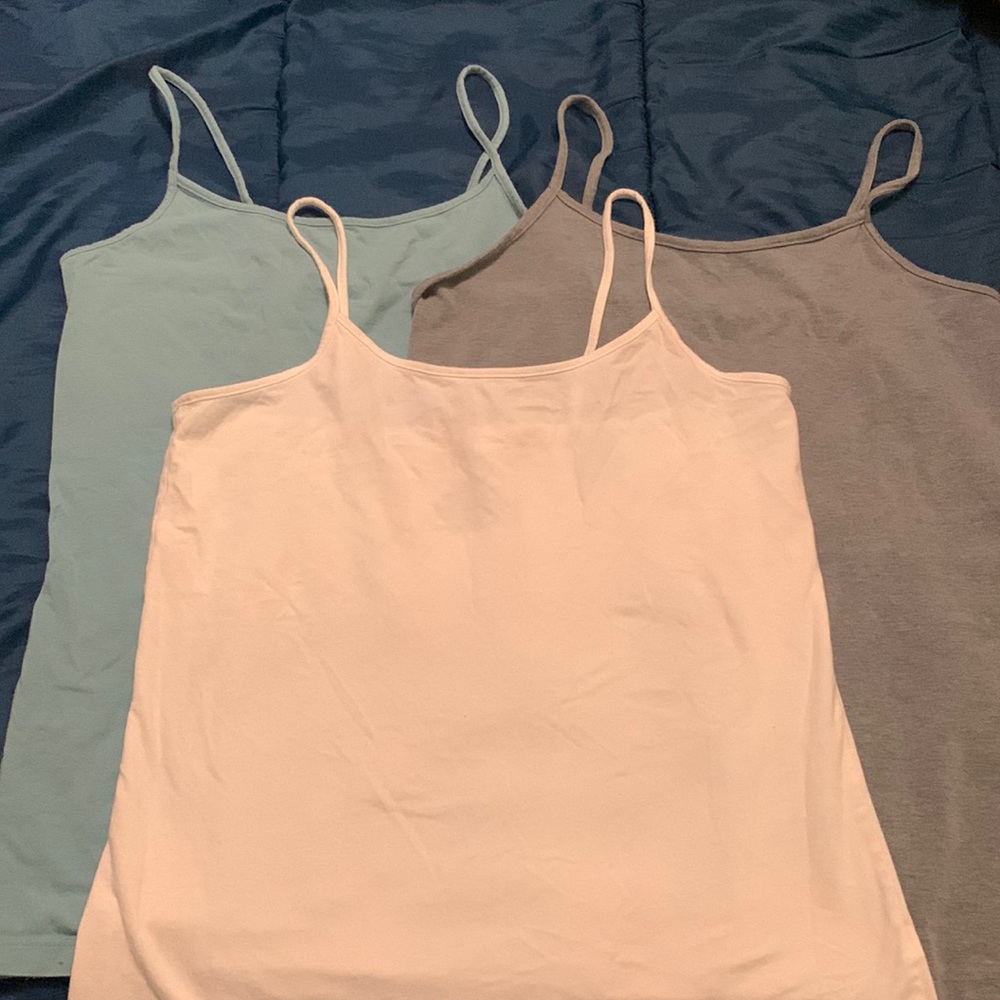 3 time & tru tank tops. Size medium.